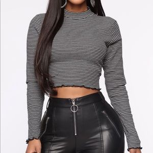 Stripped long sleeve crop top